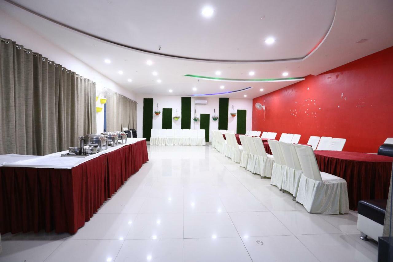 Diwan Hotel And Restaurant Surkhi Buitenkant foto