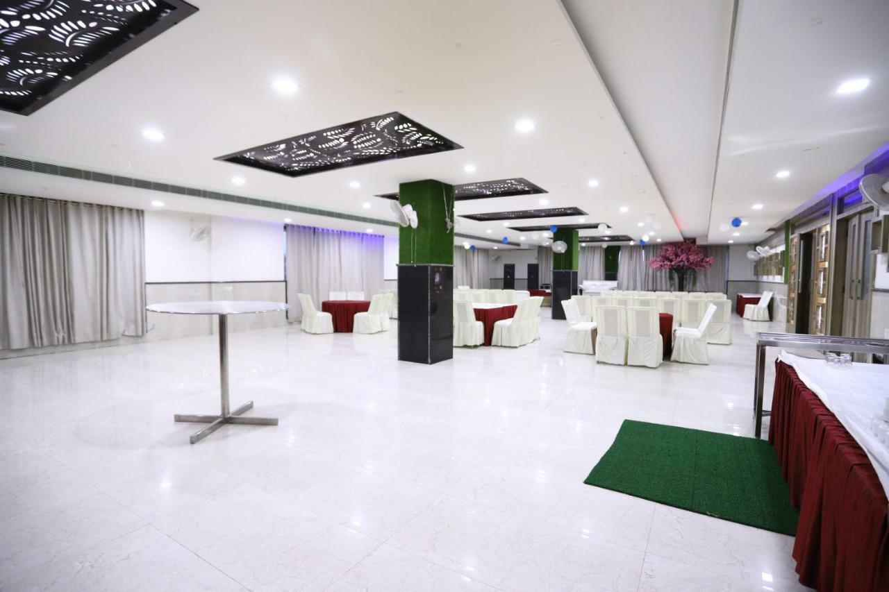 Diwan Hotel And Restaurant Surkhi Buitenkant foto