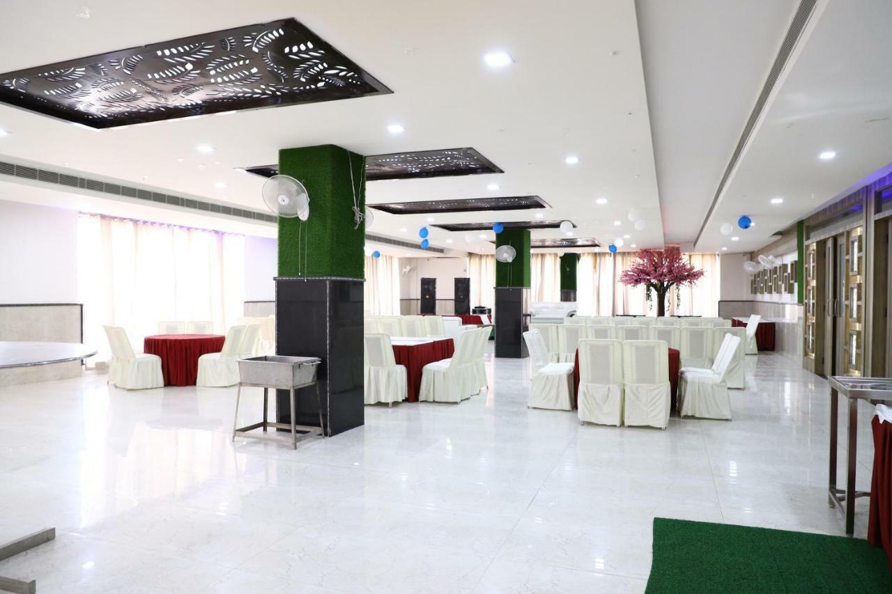 Diwan Hotel And Restaurant Surkhi Buitenkant foto