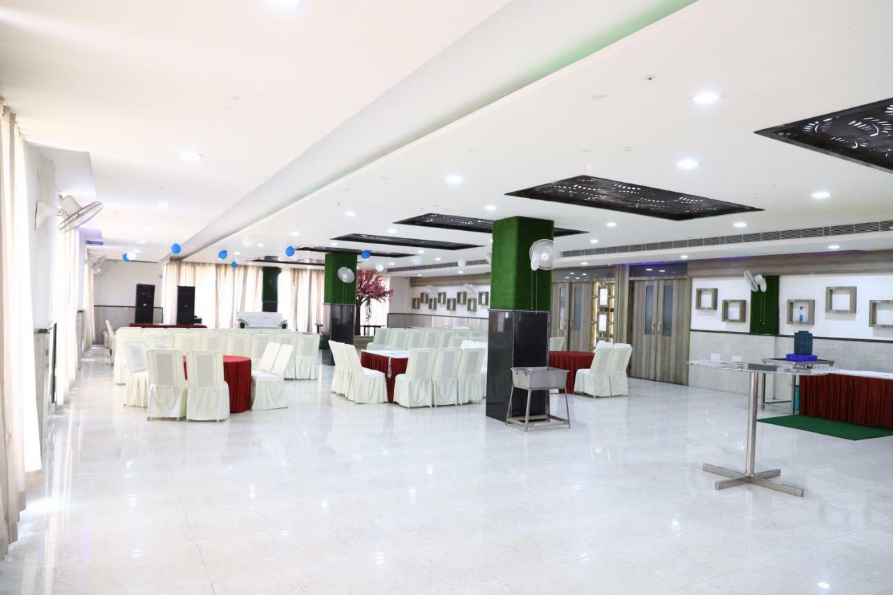 Diwan Hotel And Restaurant Surkhi Buitenkant foto