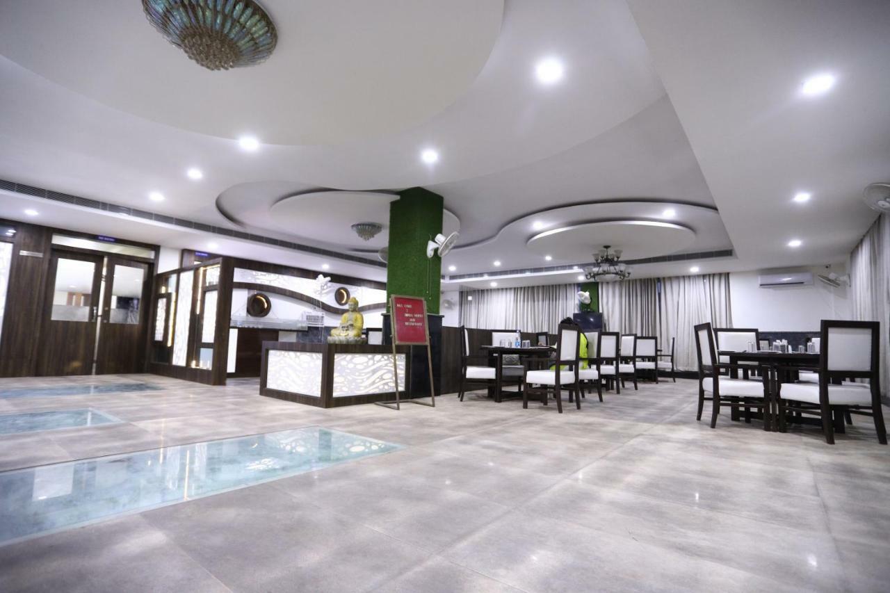 Diwan Hotel And Restaurant Surkhi Buitenkant foto