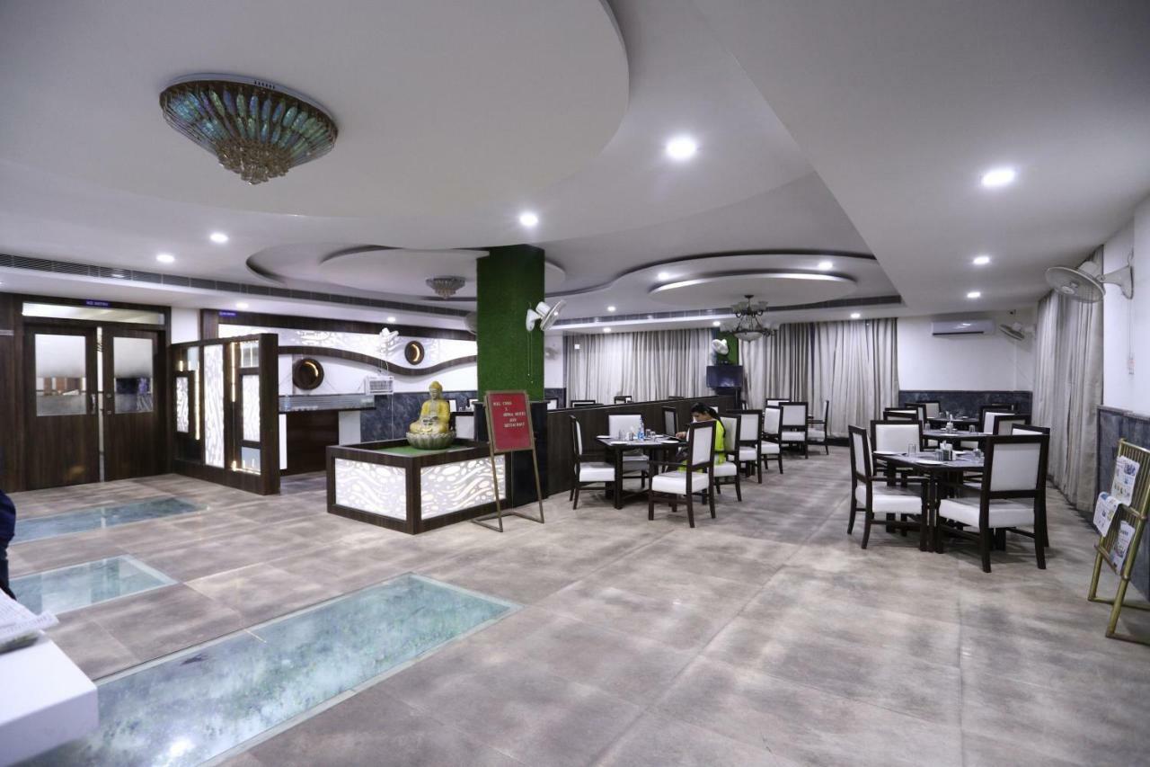 Diwan Hotel And Restaurant Surkhi Buitenkant foto