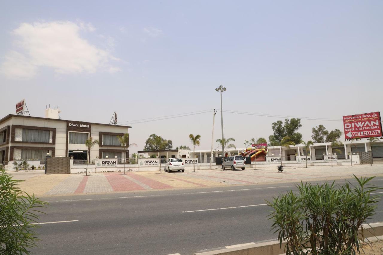 Diwan Hotel And Restaurant Surkhi Buitenkant foto